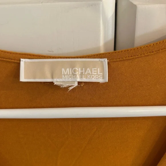 Michael Kors Mustard V-Neck Women's Top - Picture 3 of 3